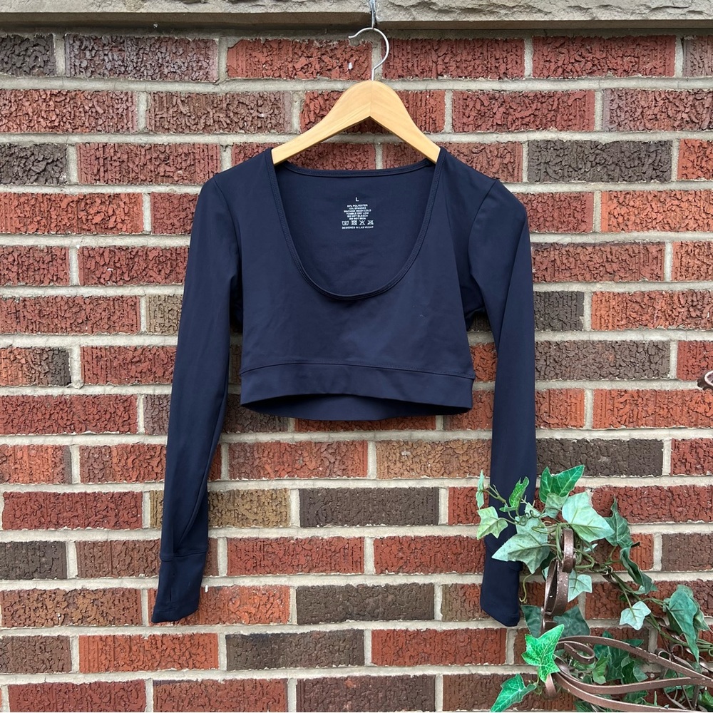 Athletic Black Scoop Front Long Sleeve Super Cropped Top